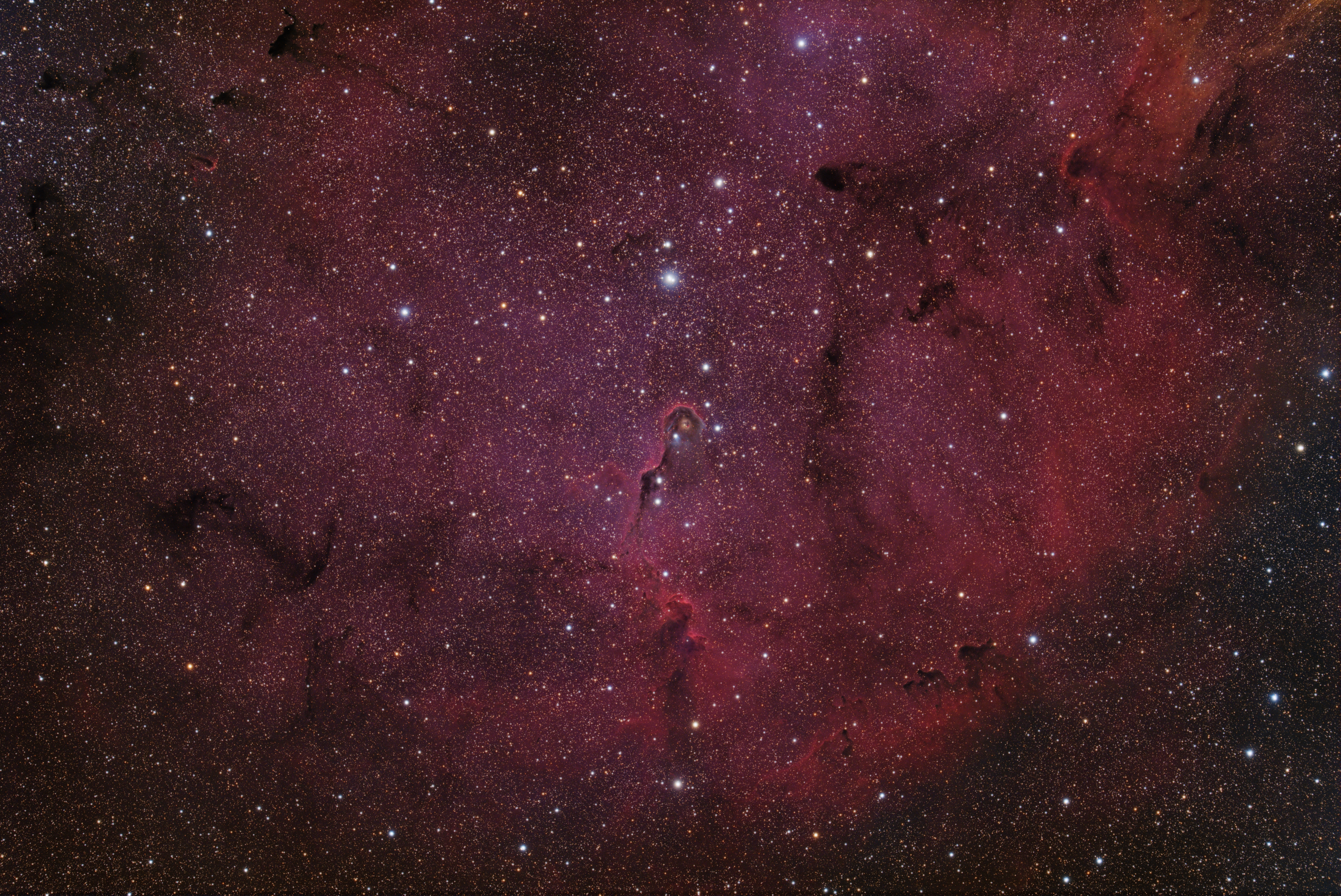 IC1396-223snRGB-7376x4928-newprocc