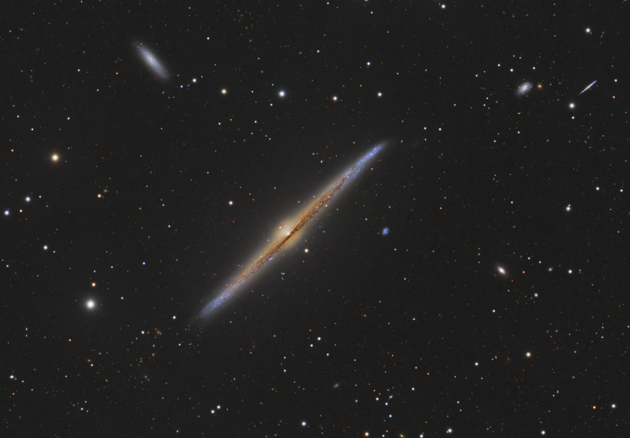 NGC4565-7-90-vyrez